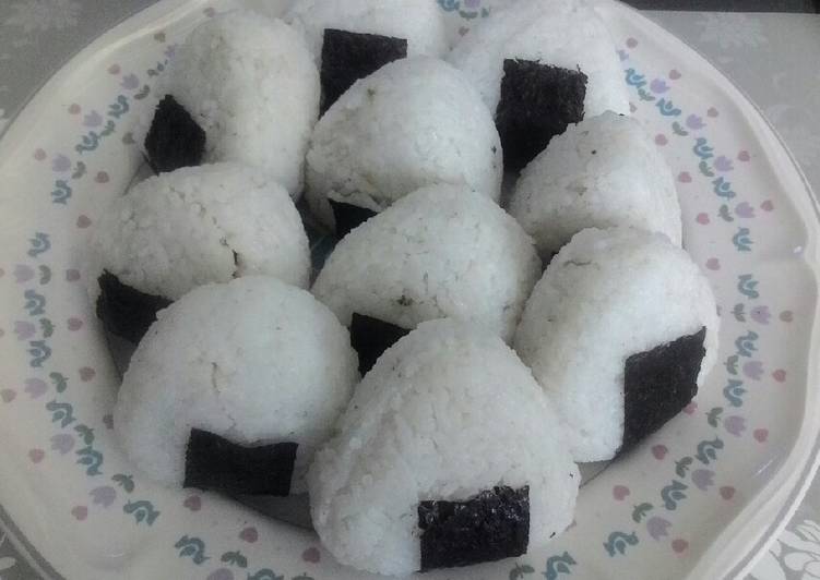 #30 Onigiri ayam