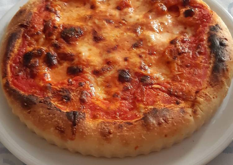 Pizza margherita gluten free