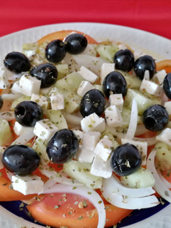 Una foto de Ensalada griega fácil