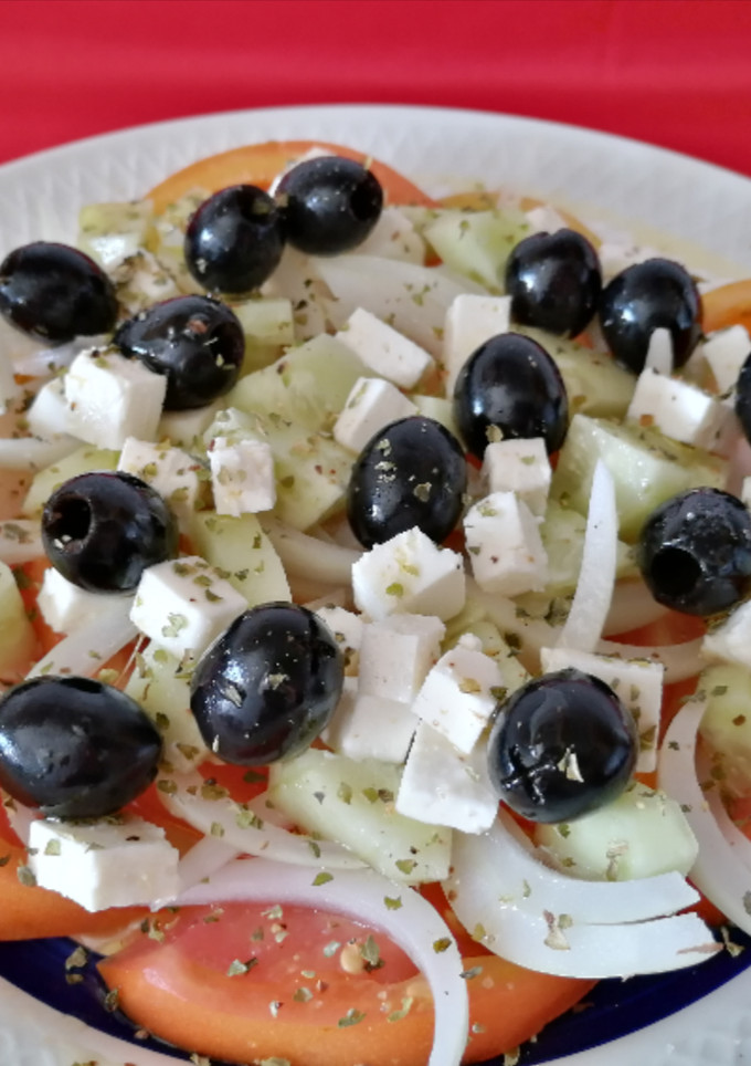 Una foto de Ensalada griega fácil