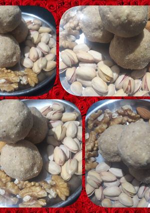 A picture of Gond ke laddoo.