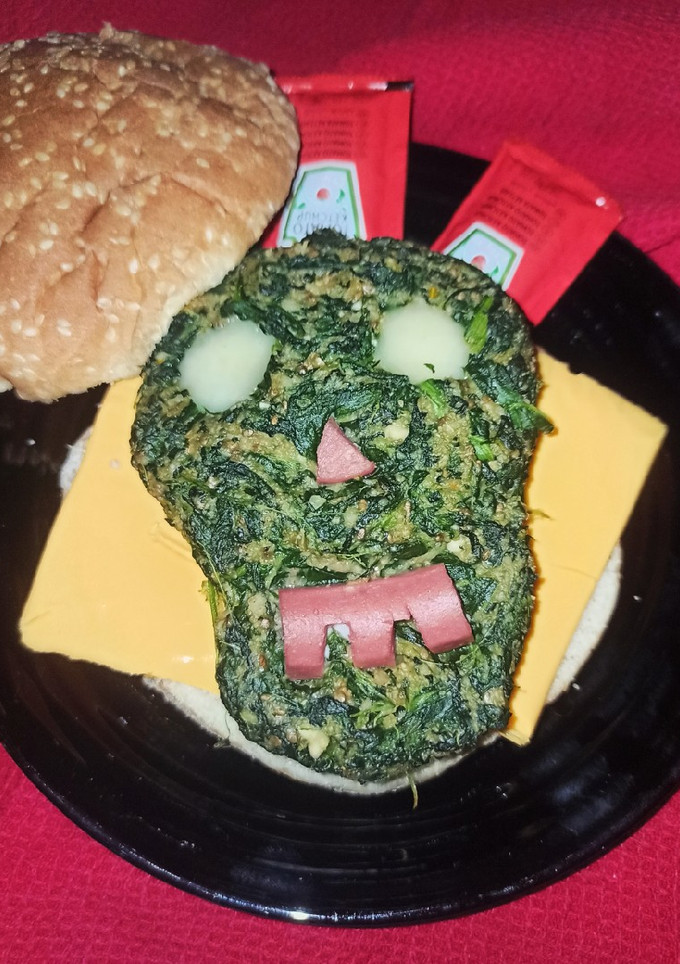 Una foto de Scary (and healthy) Burger Halloween🎃🦇🕷👻