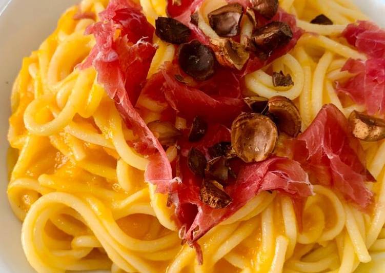 Step-by-Step Guide to Make Super Quick Homemade Spaghetti in crema di carote con bresaola e nocciole