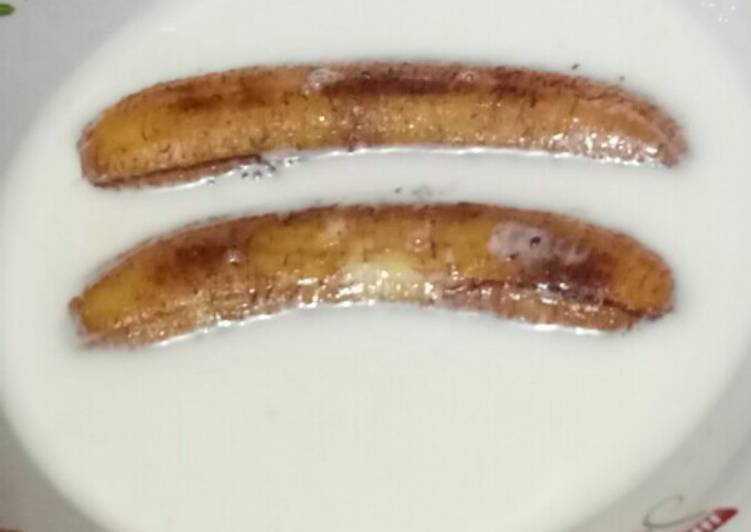 Pisang goreng vla susu