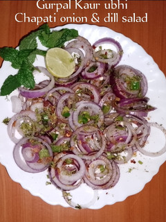A picture of Chapati onion & dill salad 🥗🧅🍋🌶️.