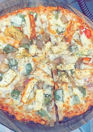 A picture of Paneer pizza.
