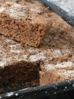 Una foto de "TORTA BUDÍN de cacao y naranja (Súper fácil, rápida y económica