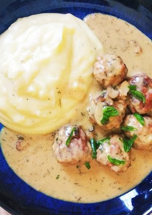 Una foto de Albóndigas en salsa de setas