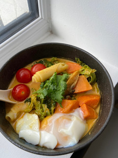 A picture of Red Thai curry.