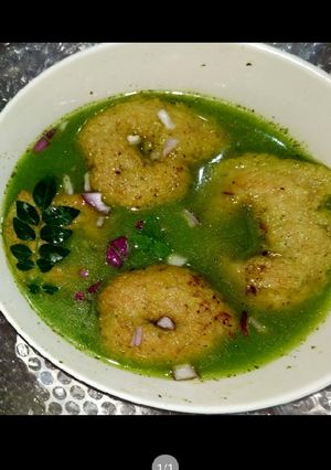 A picture of Pudina Vada.
