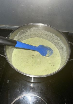 A picture of Cream of broccoli soup - easy from leftovers.