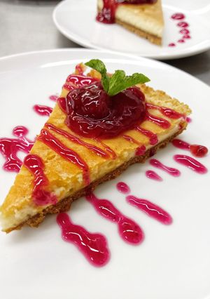 বিনা ডিমএ বেকড চিজকেক।(Eggless Baked Cheesecake Recipe In Bengali রেসিপির প্রধান ছবি