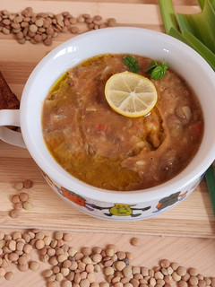 Una foto de Sopa crema de lentejas y puerro 🌱 fácil y saludable 🌱