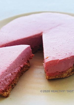 A picture of Beetroot Cheese Cake.