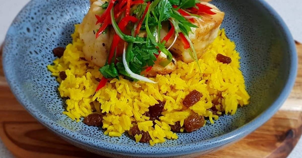 yellow rice with fish