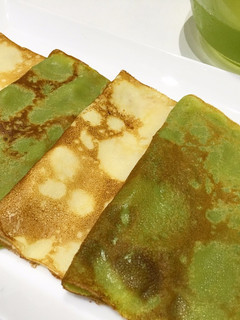 Una foto de Crêpes de té verde Matcha