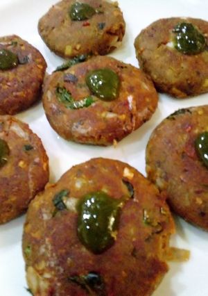 A picture of Beef shami kabab.