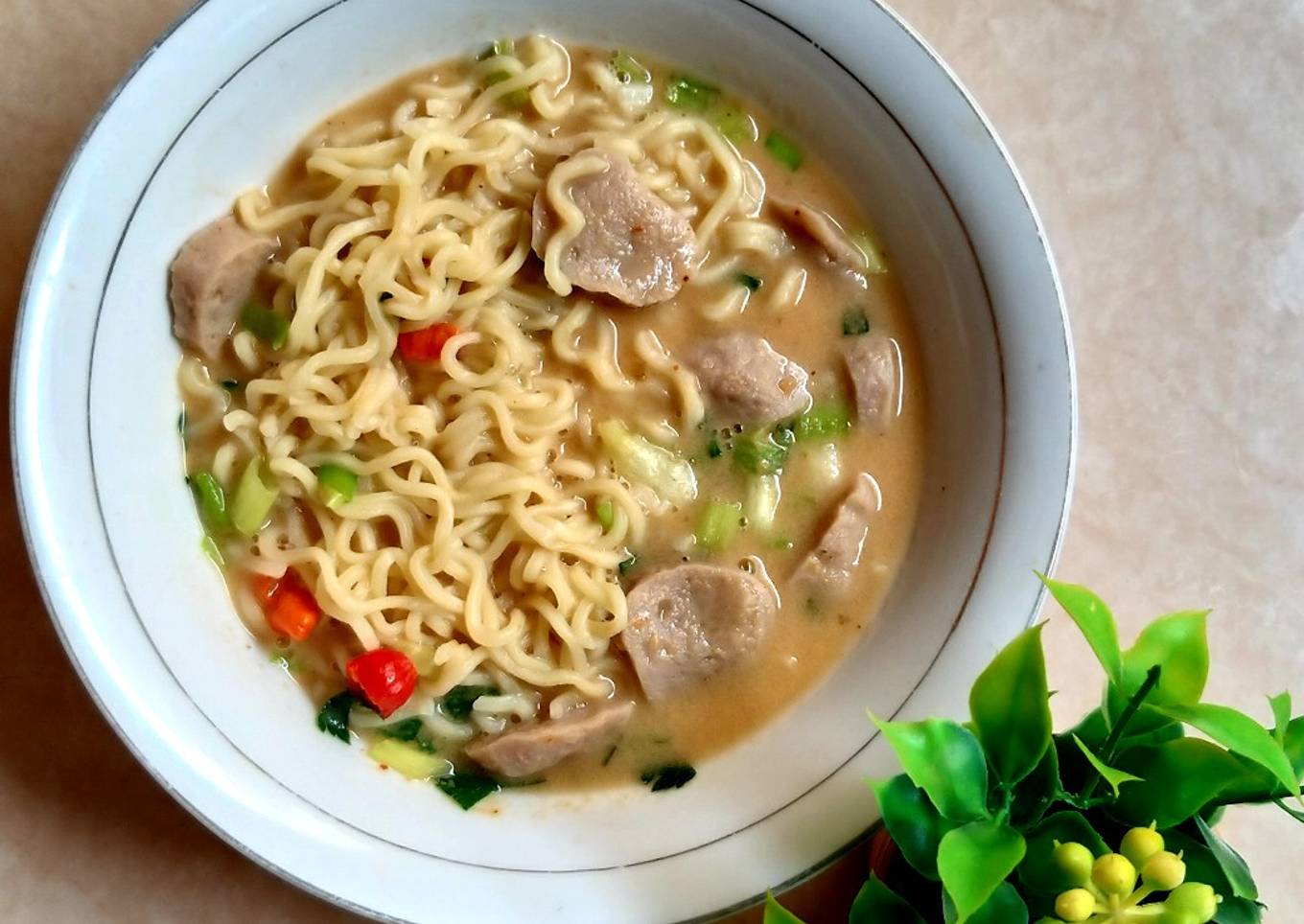 Mie instant Kuah Kacang