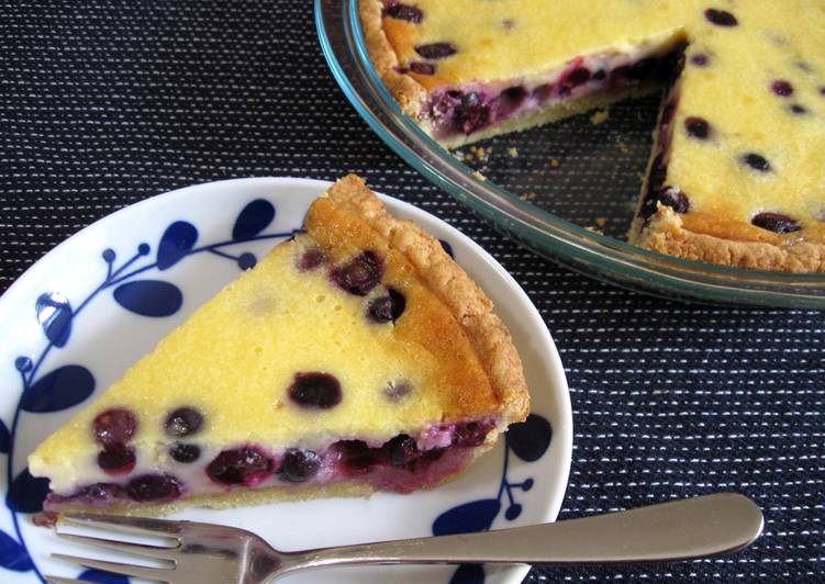 Blueberry &amp; Sour Cream Pie