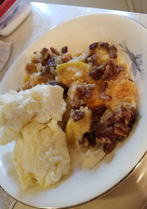 A picture of Crockpot Peach Cobbler.
