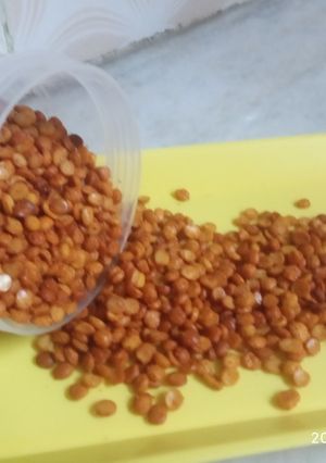 A picture of Chana dal (namkeen).