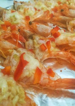 A picture of Garlic shrimp with cheese.
