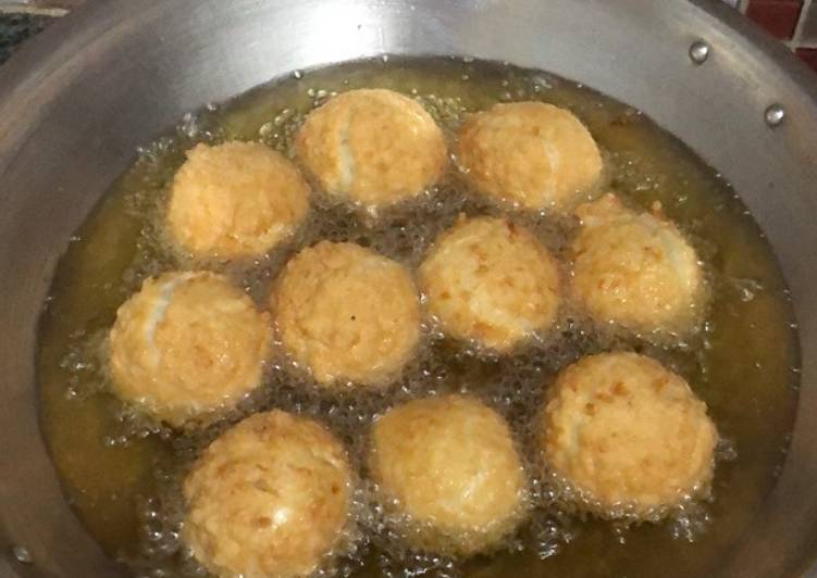 Langkah Mudah untuk Menyiapkan Bakso Goreng Ayam / Babi yang Menggugah Selera