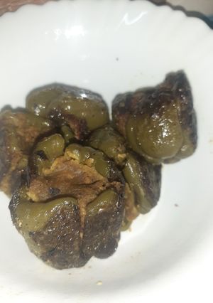 भरवा शिमला मिर्ची (bharwa shimla mirch recipe in Hindi) रेसिपी मुख्य फोटो
