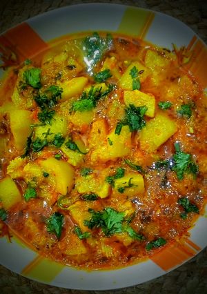 A picture of Dahi tinda curry.