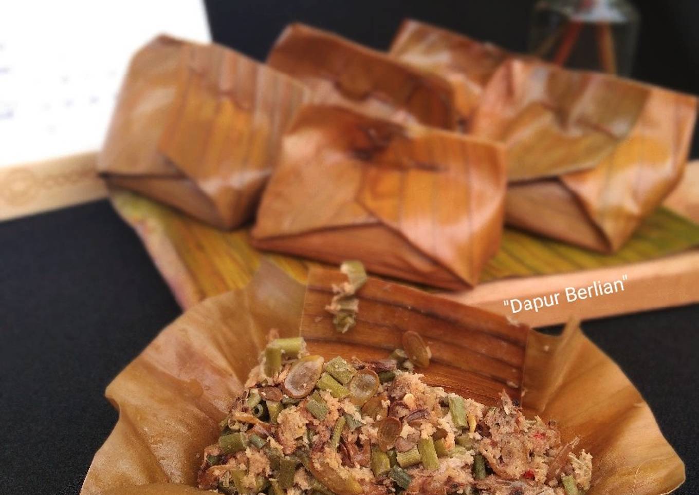 Botok daun lempuyang,ebi,lamtoro