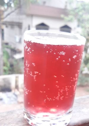कोकम फ़िज़ (Kokum Fizz recipe in Hindi) रेसिपी मुख्य फोटो