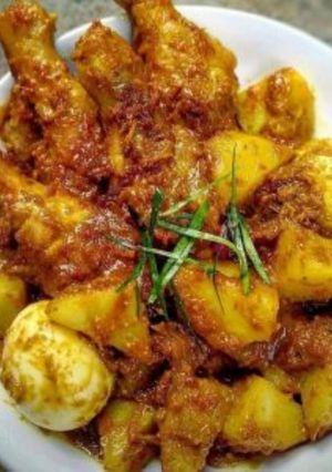 A picture of Chicken thigh rendang.