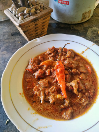 Bagaimana Menyiapkan Oseng daging mercon Menu Enak Dan Mudah Dibuat