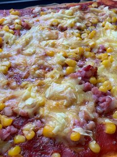 Nagyon egyszerű és gyors pizza tejmentesen/tojásmentesen recept fotója