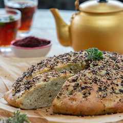 رغيف الفوكاشيا بالزعتر الأخضر وزيت الزيتون-レシピのメイン写真