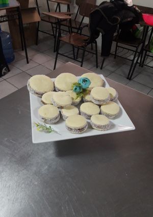 Foto principal de Alfajores de maizena aprox 20 alfajores medianos
