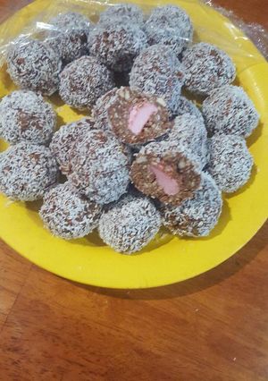 A picture of Marshmallow treats.