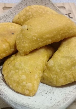 Una foto de Empanadas con harina de maíz colorado