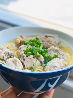 Hình của món Mì Trứng Nấu Mọc.