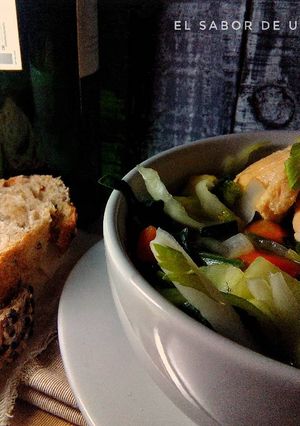Una foto de Sopa de Vegetales con Pollo
