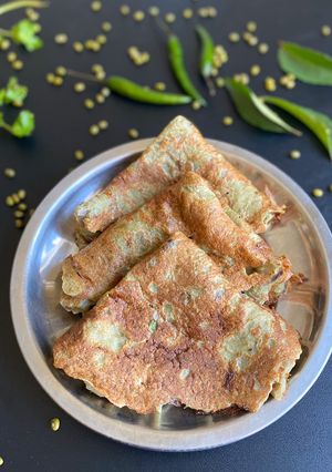 A picture of Moong dal dosa.