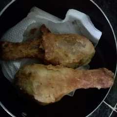 Una foto de Pollo apanado con yogurt y curry
