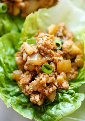 A picture of Chicken Lettuce Wraps.