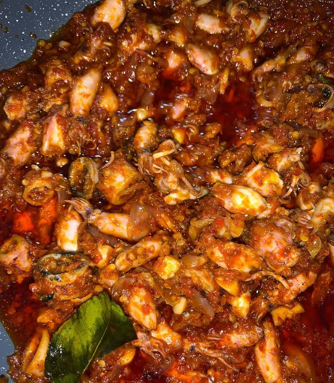 Resep Sambal Cumi Asin oleh maharanifatikhah - Cookpad