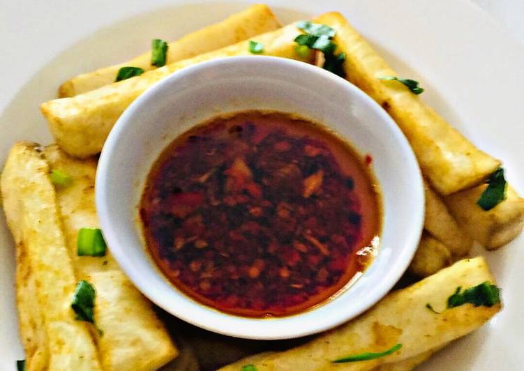 Peppered dip with Yam Fries