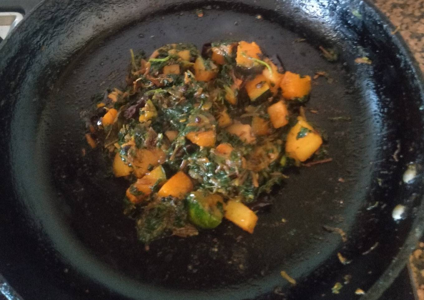 Amaranthus leaves along with veggies