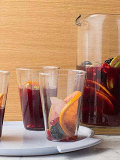 A picture of Red wine sangria.