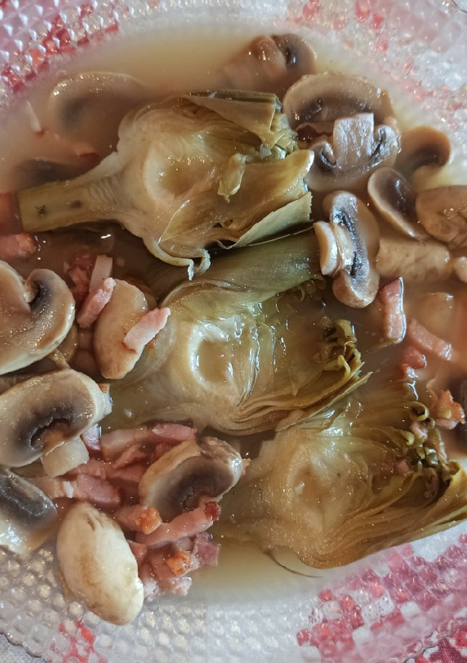 Una foto de Alcachofas con champiñones y bacon Thermomix