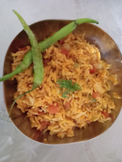 તવા પુલાવ (Tava Pulao Recipe In Gujarati) રેસીપી મુખ્ય ફોટો