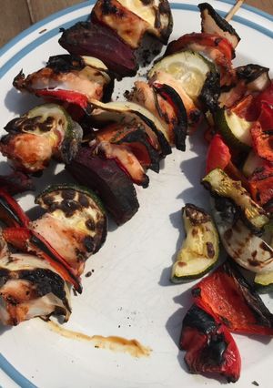 A picture of Chicken skewers BBQ.